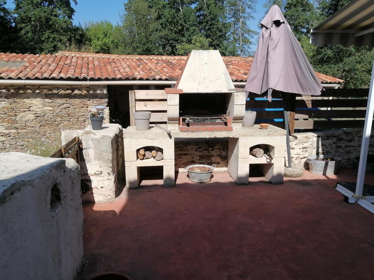 Chambres D'Hotes "La Source" Mareuil-sur-Lay Dış mekan fotoğraf
